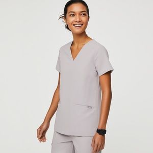Figs Scrubs Slats Three Pocket Top and Yola Skinny Scrubs